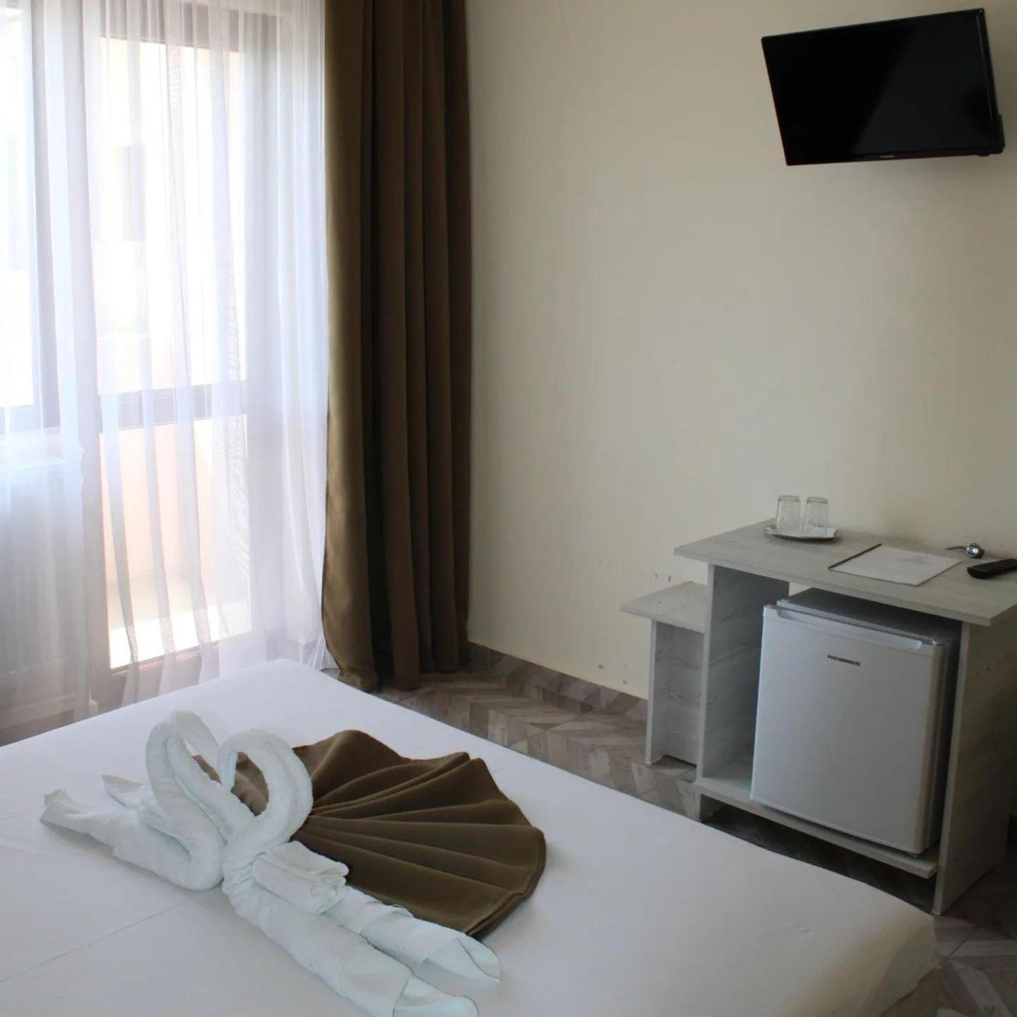 Hotel Ariana Tasnad Exterior foto